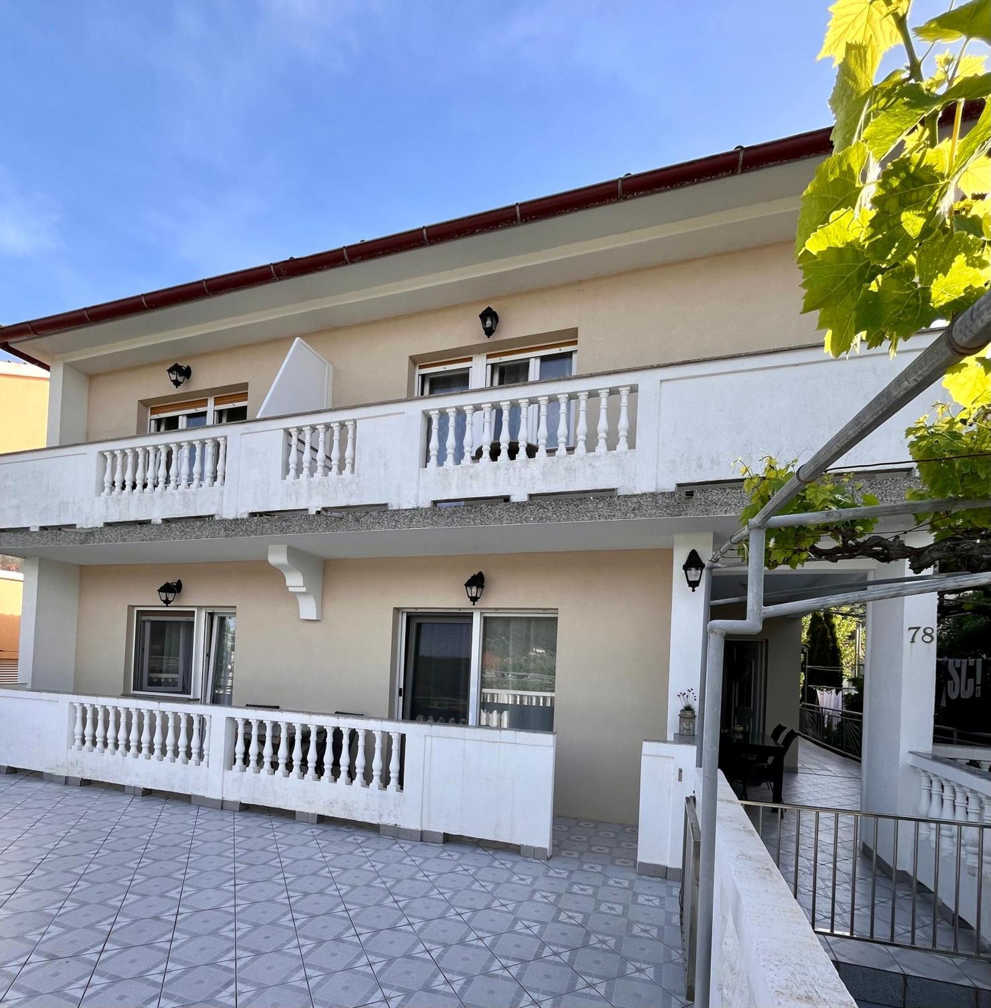 Apartments Jaska Supetarska Draga Ngoại thất bức ảnh